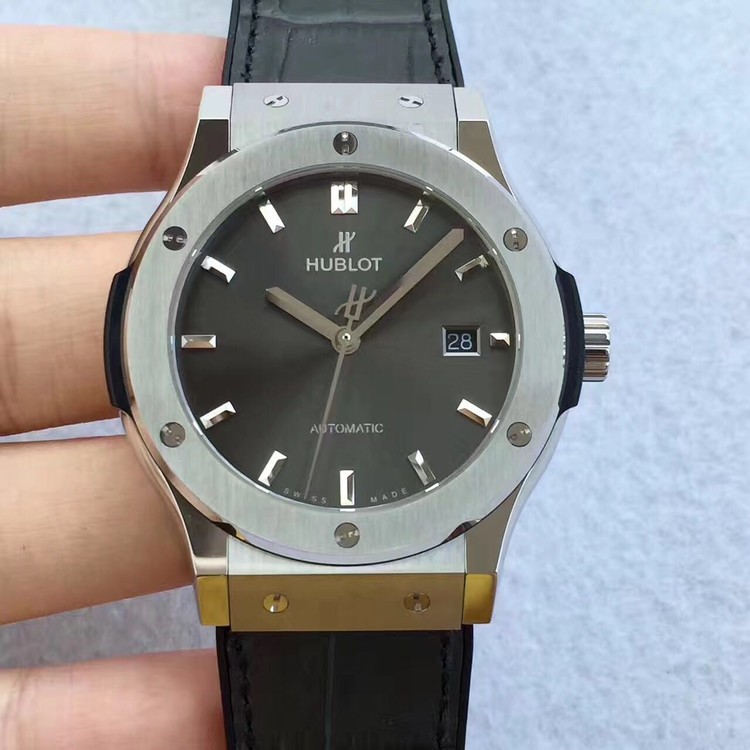 JJ공장 위블로 클래식퓨젼 42mm 티타늄그레이 HUBLOT Classic Fusion 42 Titanium Gray Dial