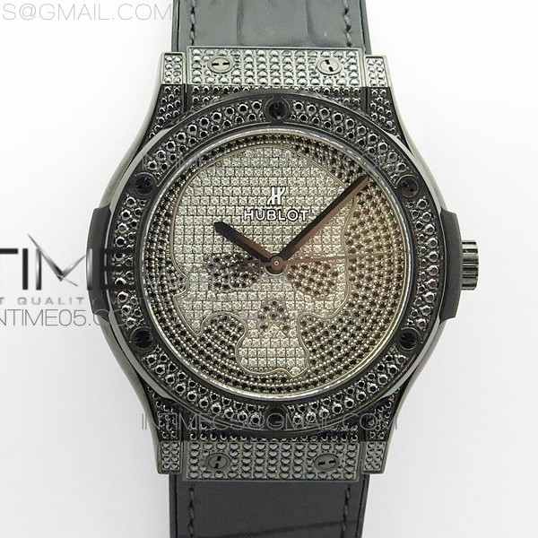 WW공장 45미리 DLC 클레식퓨전 올다이어 거미스트랩 Classic Fusion Automatic DLC/Diamonds Case WWF Best Edition Diamonds Skull Dial on Black Gummy Strap HB1112